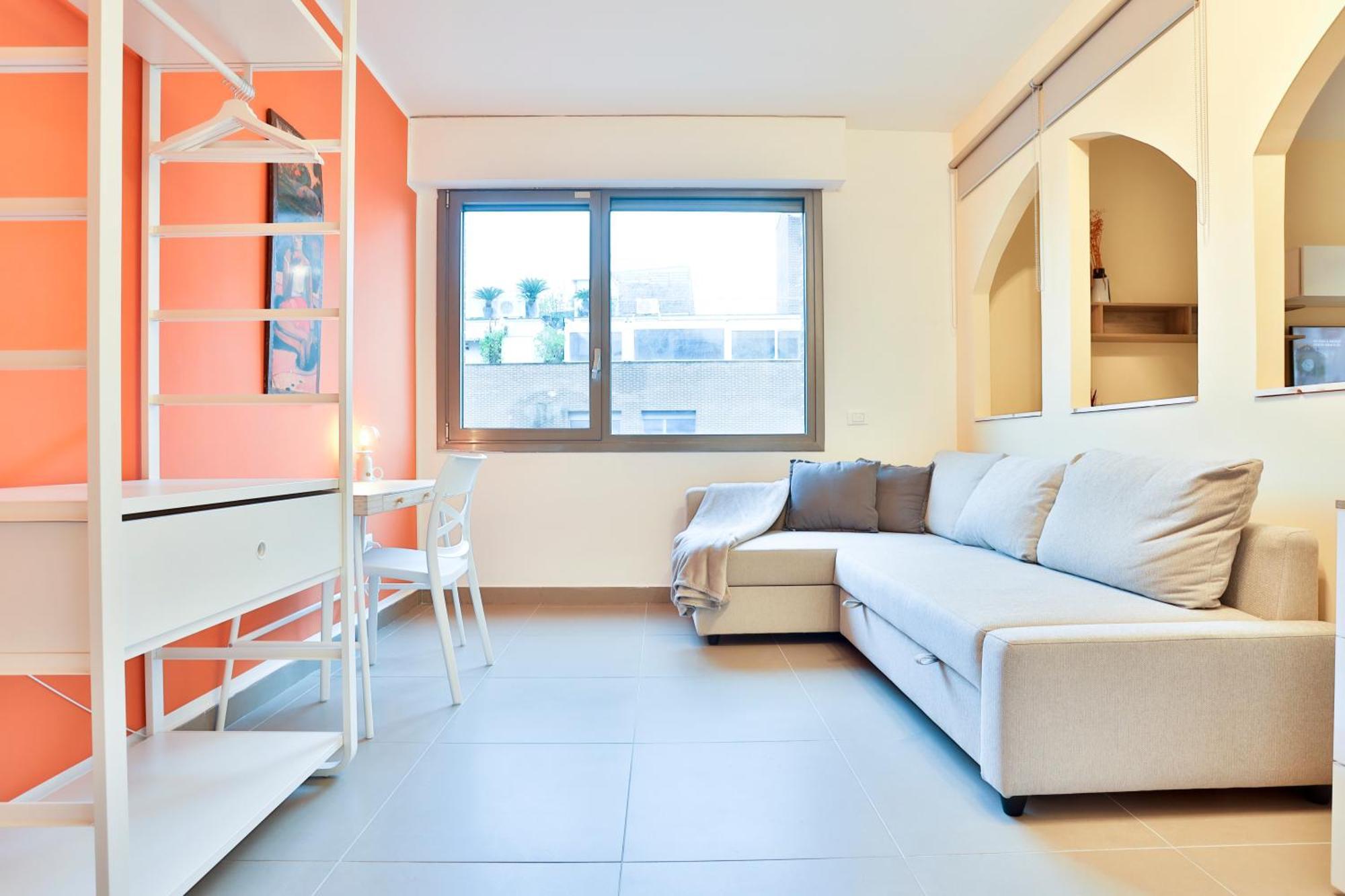 Sebeto With Parking & Netfilx Appartement *
